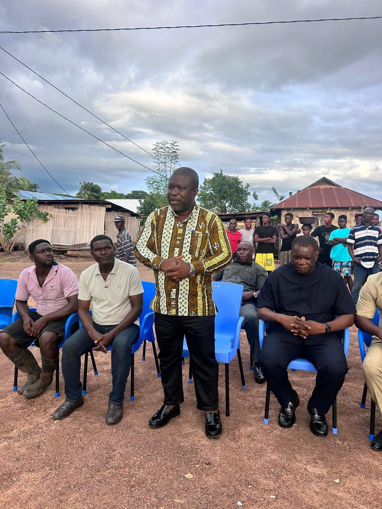Gov’t delegation led by the Volta Regional Minister and Adaklu MP support mudslide victims with Ghs20,000