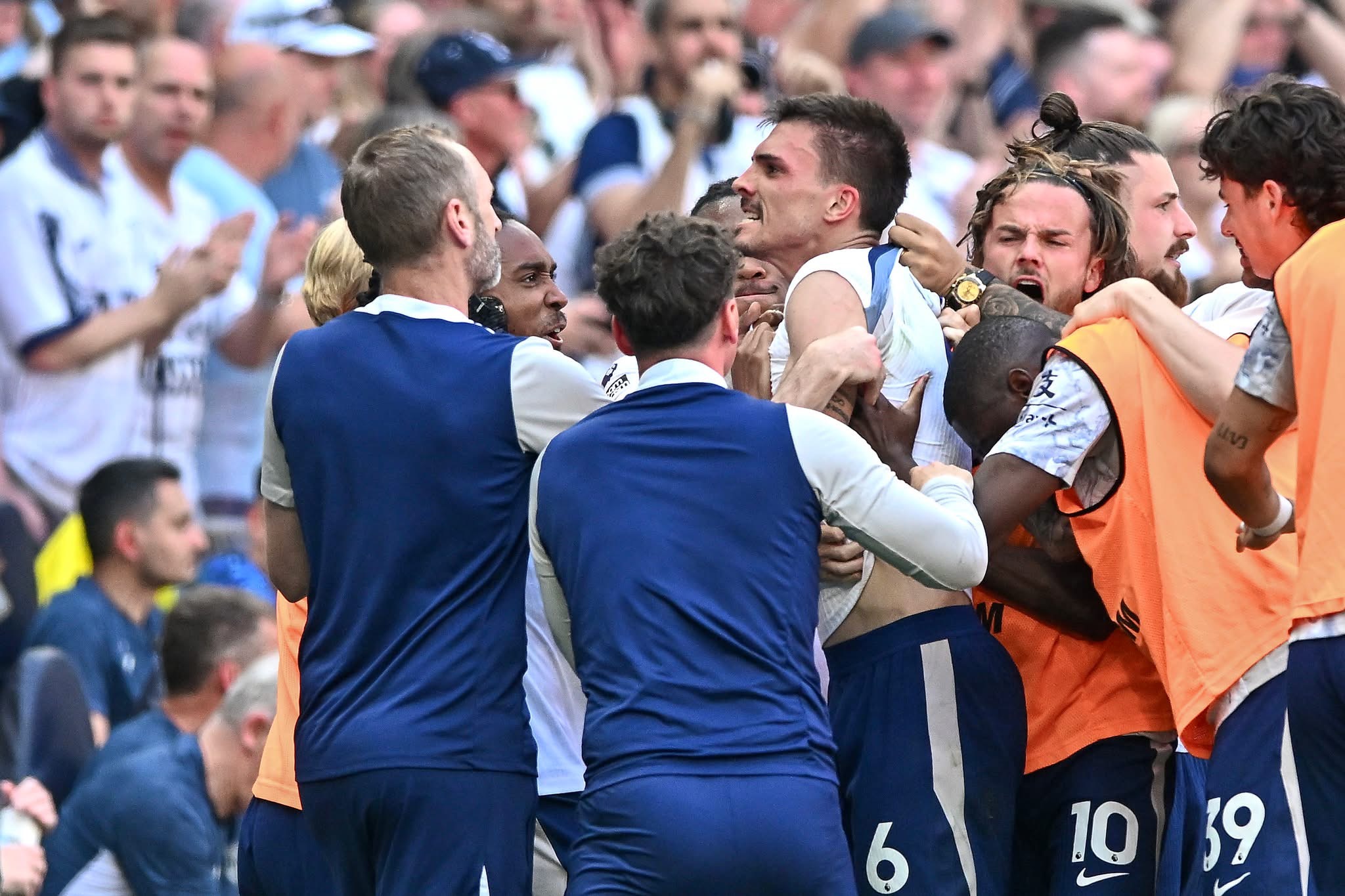 Spurs must invest to build 'top team': De Zerbi