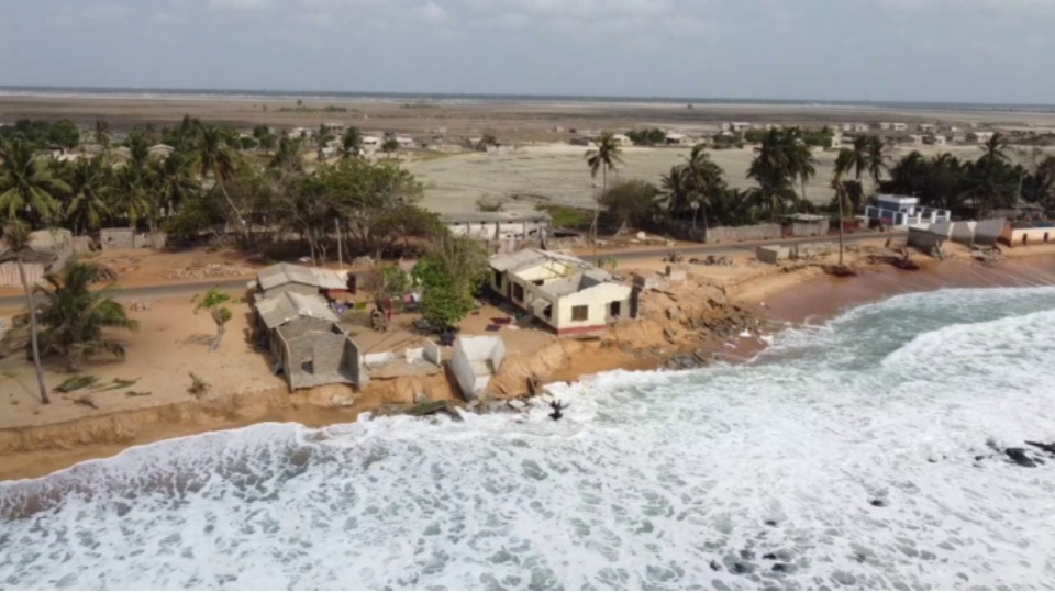 Disaster Unfolding: Thousands in Volta Region Face Total Wipeout from Deadly Tidal Waves – Will Their Homes Survive?