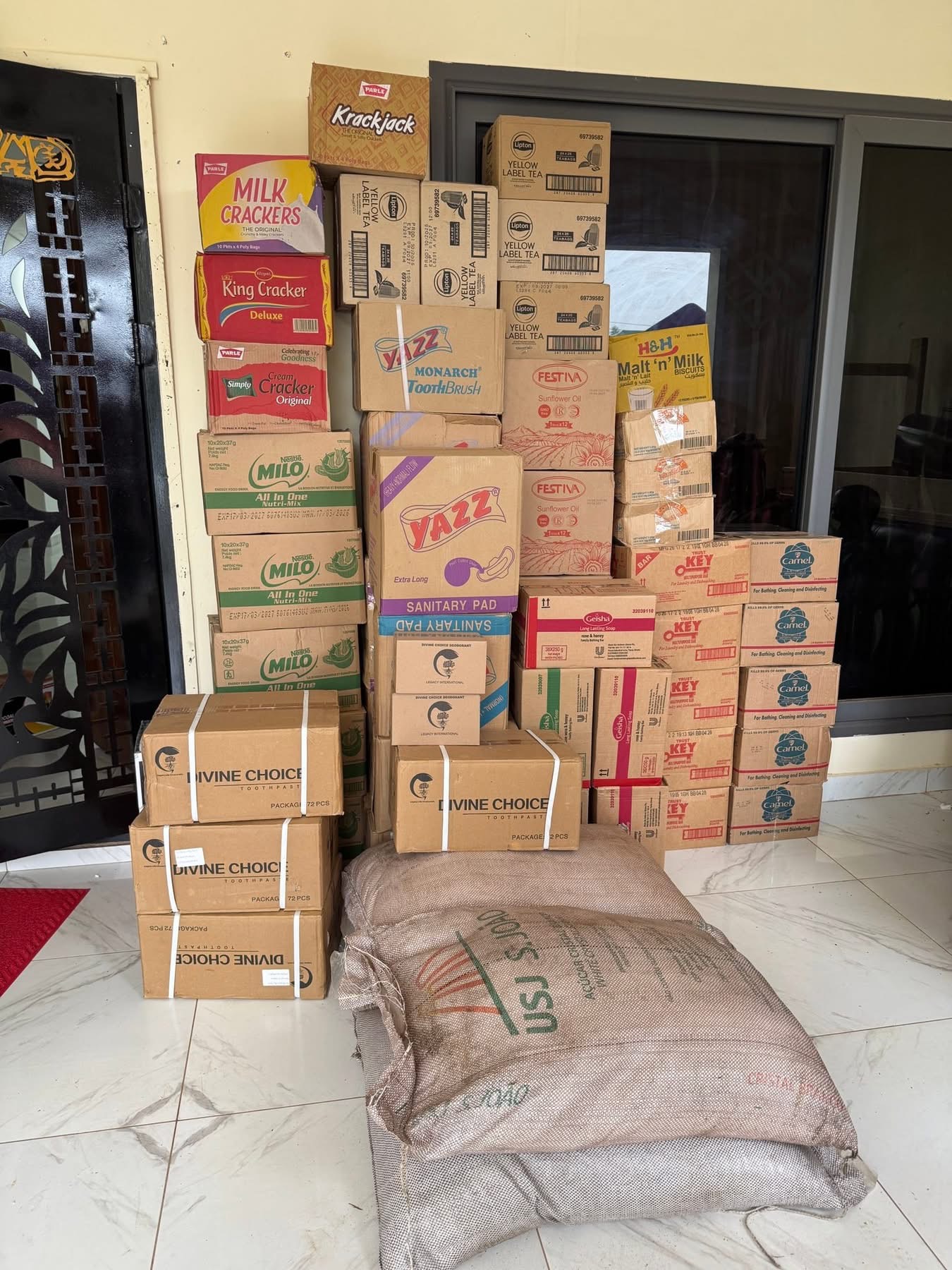 PHOTOS: Ketu North MP Hon. Edem Agbana donates relief items to flood victims