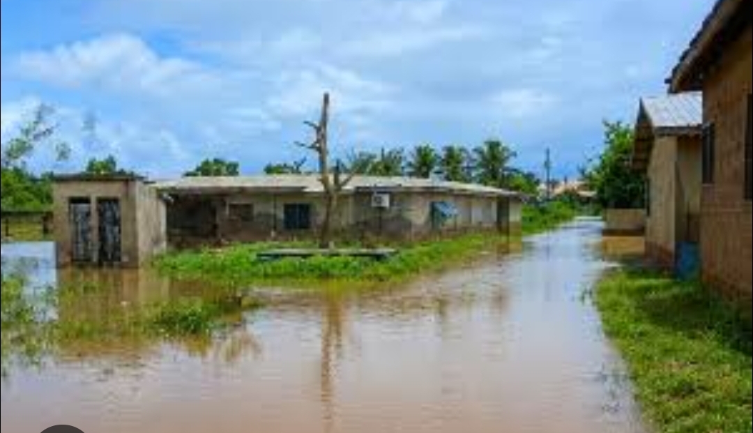 VIDEO:Floodwaters Submerge Parts of Sogakope South as Heavy Downpour Triggers Emergency Rescues and Calls for Action