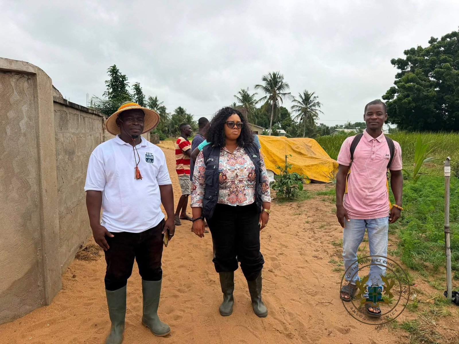 Anlo DCE Inspects Large-Scale Farms and Nkokonkitinkiti Beneficiaries