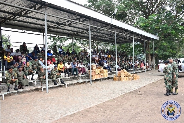 Ghana Air Force Personnel Victims of Recent Floods Receives Relief Items