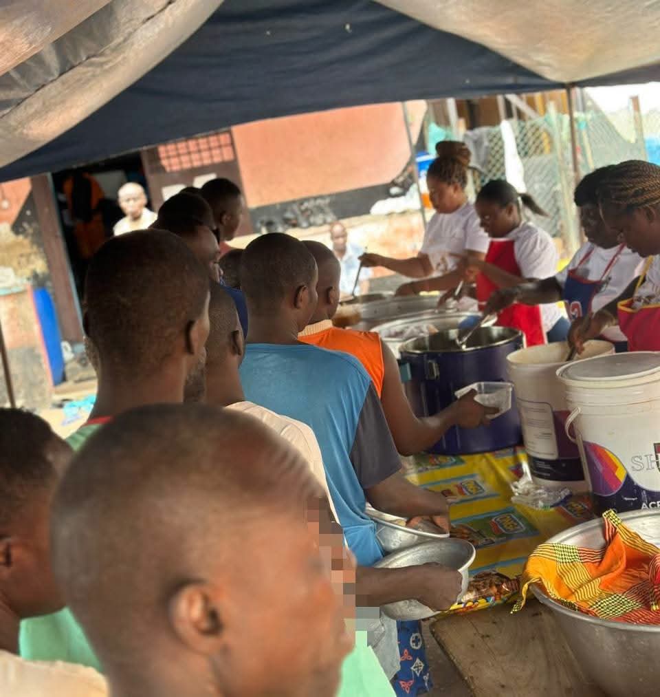 Outgoing Officer SCO Kwaku Adams Shares Send-Off Meal with Ho Central Prison Inmates
