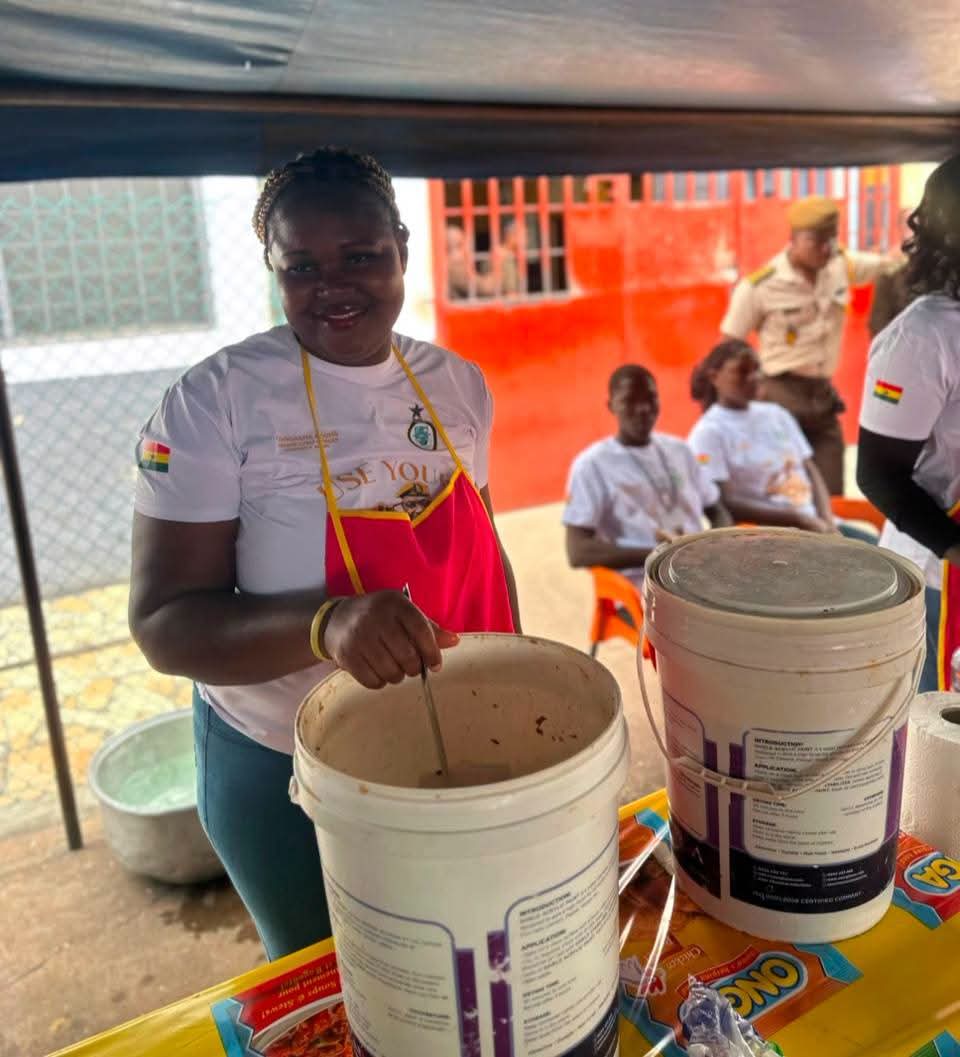 Outgoing Officer SCO Kwaku Adams Shares Send-Off Meal with Ho Central Prison Inmates