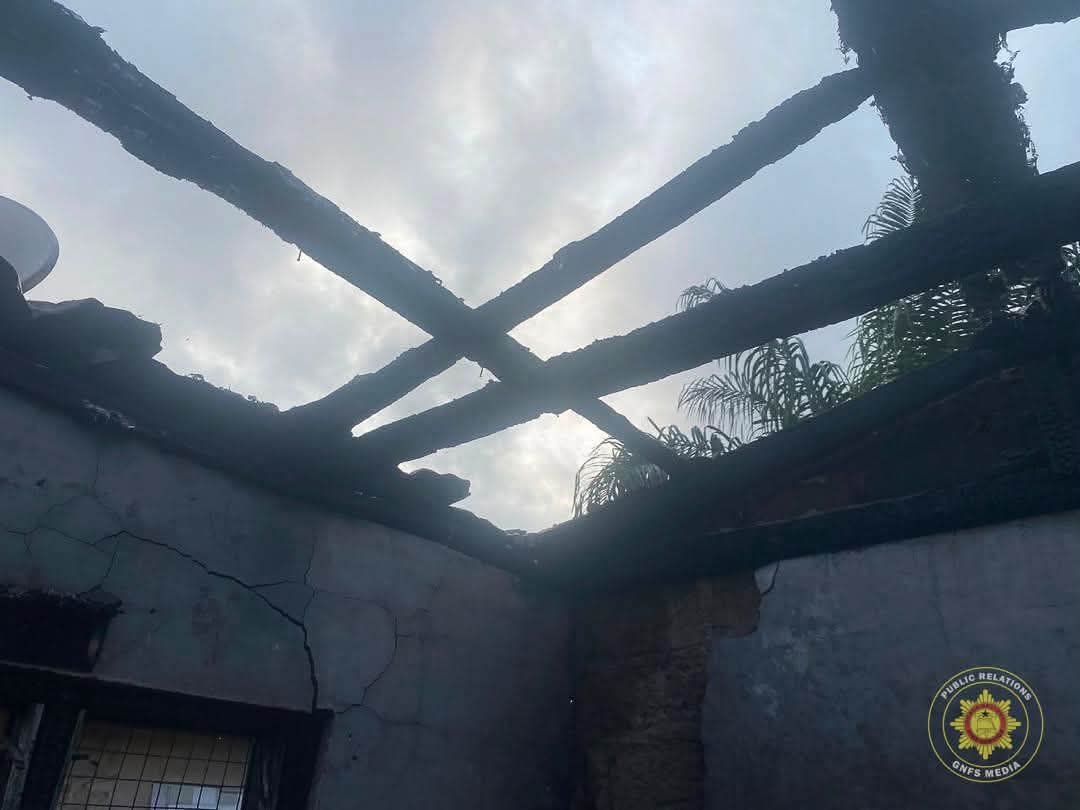 GNFS Crew Prevents Massive Disaster as Fire Hits Compound House in Asokore