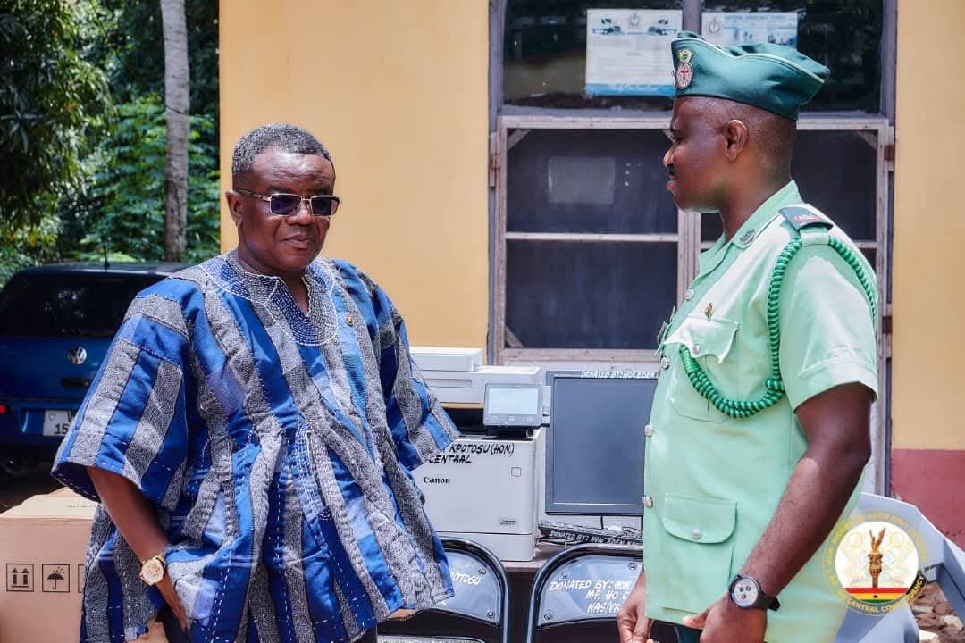 Ho Central MP Donates Vital Equipment to Municipal Ambulance Service