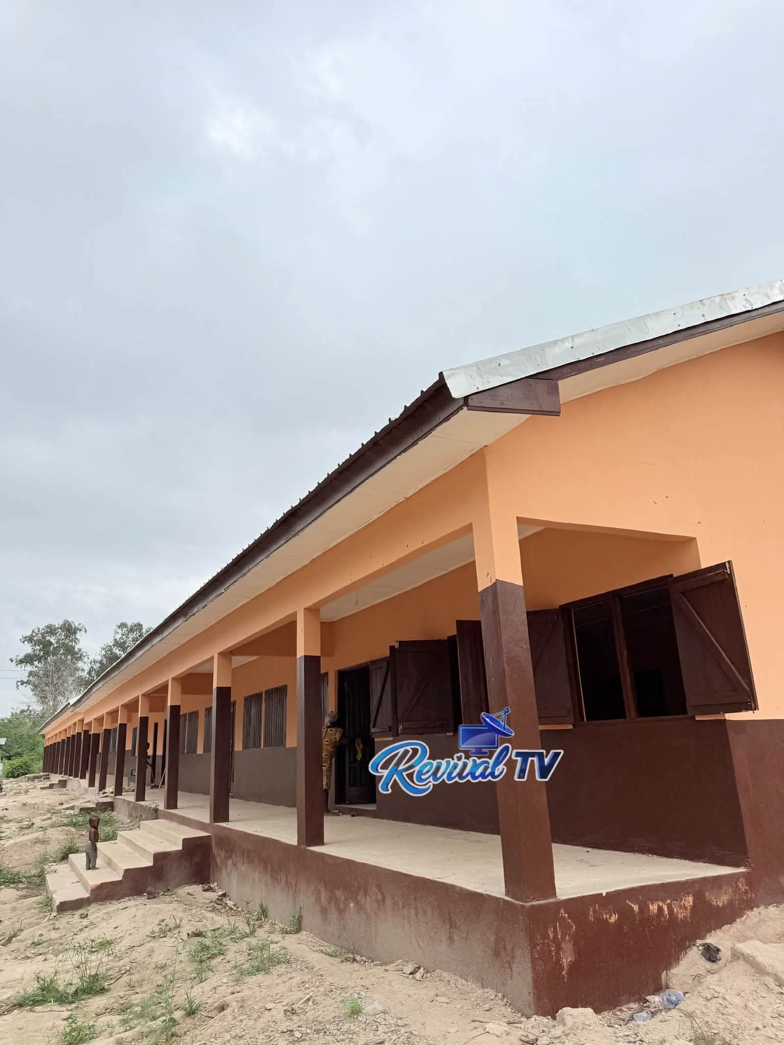 New Six-Unit Classroom Block Commissioned for Tadzewu Law Memorial Basic School