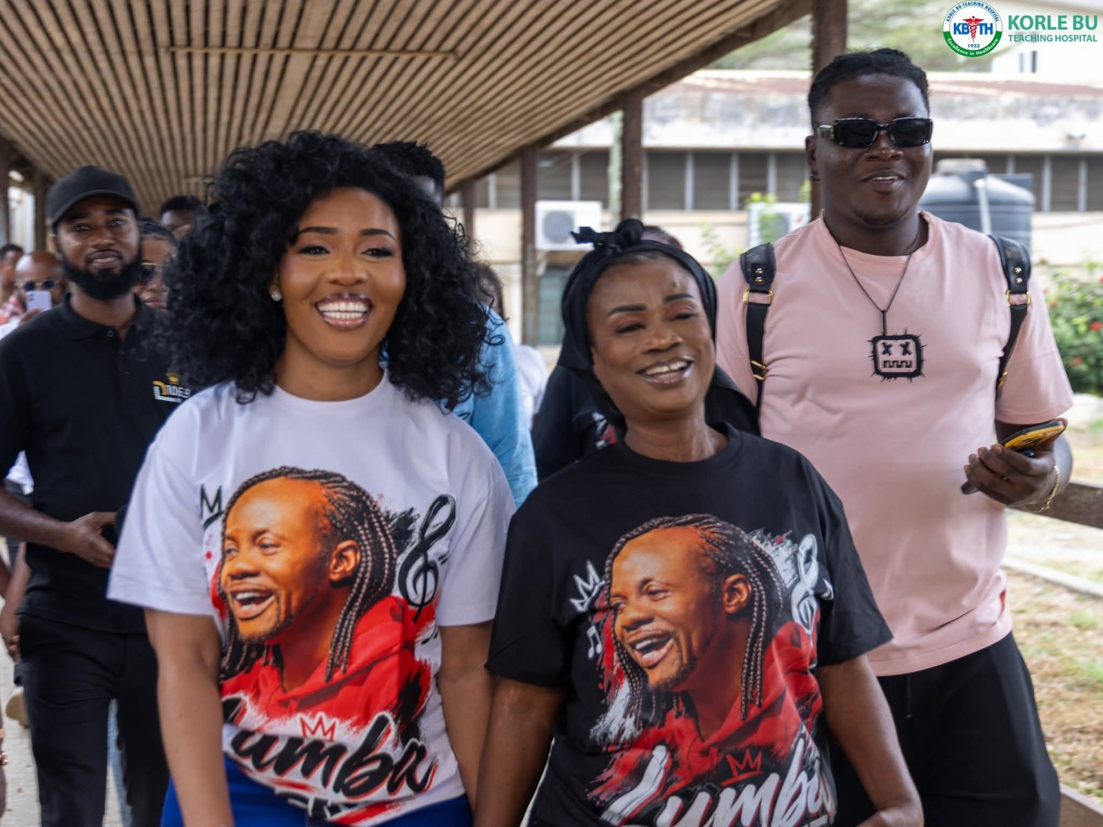 Odo Broni Honors Daddy Lumba’s 62nd Birthday with GHC 63,000 Donation to Korle Bu Child Health Department