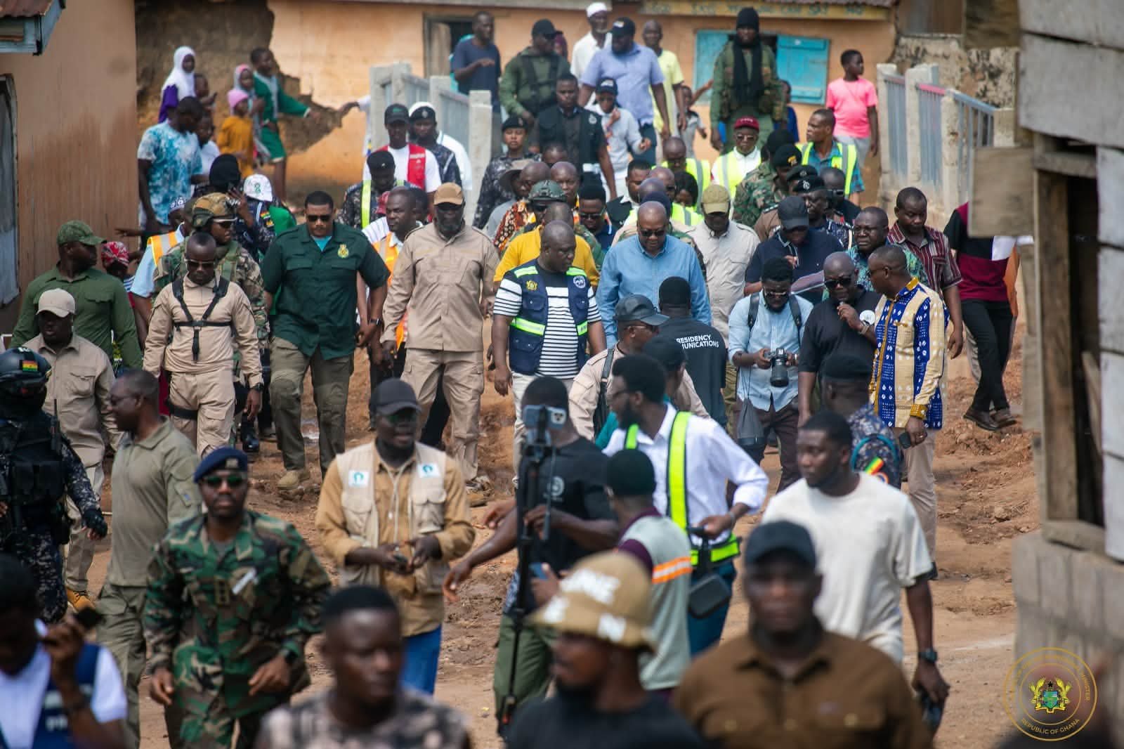 Mahama Visits Flood-Ravaged Hohoe: Donates Relief Items and Pledges Rebuilding Support