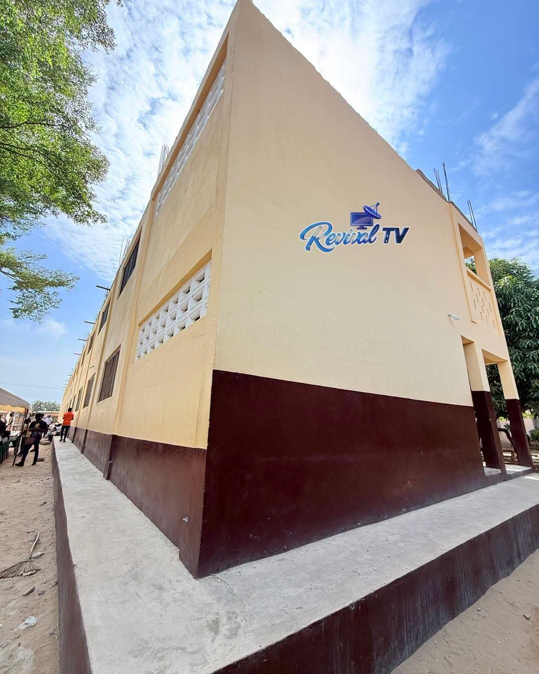 Ketu South MP Commissions Modern Six-Unit Classroom Block at Avoeme